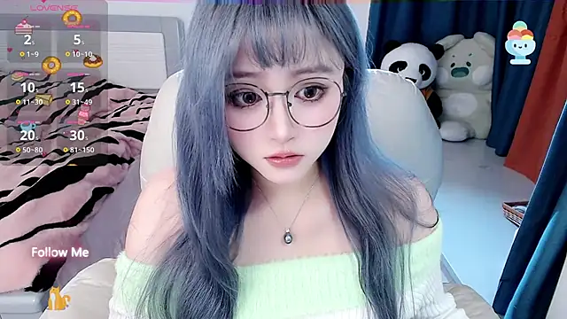 Snapshot of Sweet-18wanwan chatting on 01-11-25, 02:04 Sweet-18wanwan online show from 01-11-25, 02:04