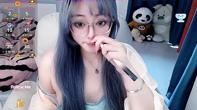 Snapshot of Sweet-18wanwan chatting on 01-14-25, 07:17 Sweet-18wanwan online show from 01-14-25, 07:17
