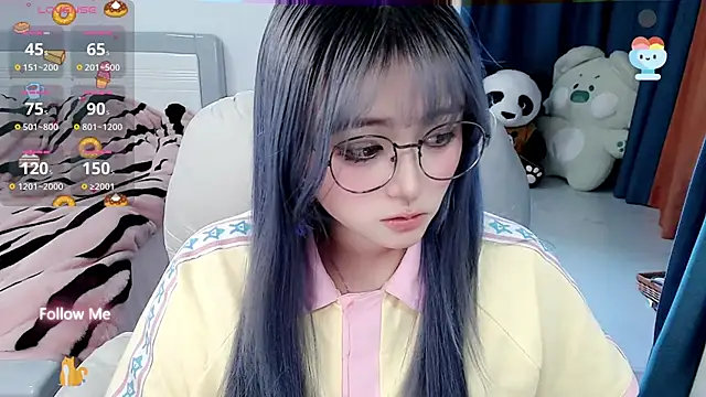 Snapshot of Sweet-18wanwan chatting on 01-15-25, 08:05 Sweet-18wanwan online show from 01-15-25, 08:05
