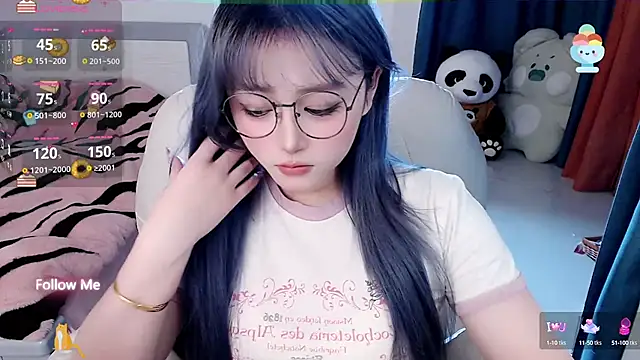 Snapshot of Sweet-18wanwan chatting on 01-26-25, 03:36 Sweet-18wanwan online show from 01-26-25, 03:36