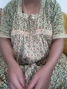 Snapshot of honey_dol chatting on 02-25-26, 06:23 honey dol online show from 02-25-26, 06:23