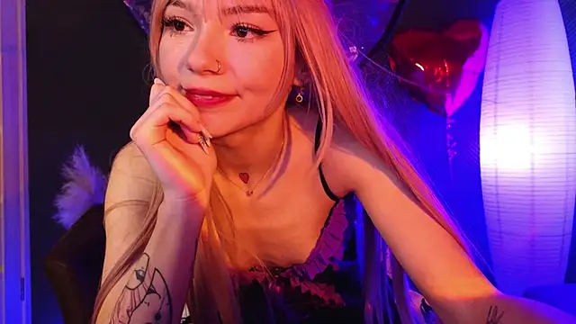 SandraBoyl online show from 03-04-25, 04:06