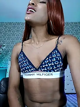 Snapshot of Elektra_Queen chatting on 12-20-24, 04:25 Elektra Queen online show from 12-20-24, 04:25