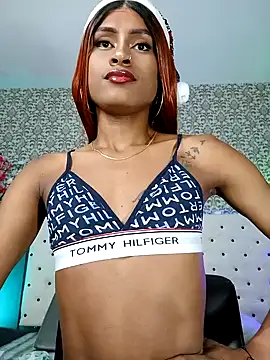 Snapshot of Elektra_Queen chatting on 12-24-24, 01:28 Elektra Queen online show from 12-24-24, 01:28