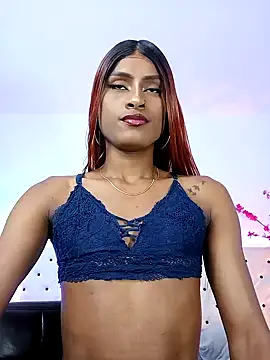 Snapshot of Elektra_Queen chatting on 01-16-25, 01:36 Elektra Queen online show from 01-16-25, 01:36