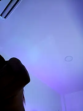 Snapshot of Elektra_Queen chatting on 10-22-25, 01:00 Elektra Queen online show from 10-22-25, 01:00