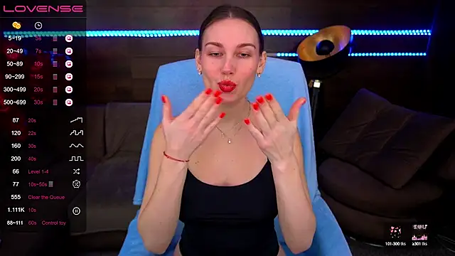 Snapshot of JasminJames chatting on 03-19-25, 01:29 JasminJames online show from 03-19-25, 01:29