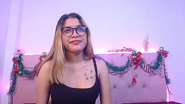 Little Cuttie  online show from 12-30-24, 07:59