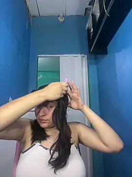 Little Cuttie  online show from 02-06-25, 05:30