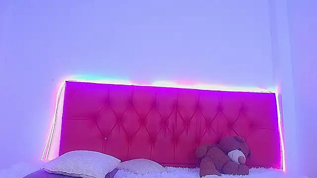 Little Cuttie  online show from 02-22-25, 07:01