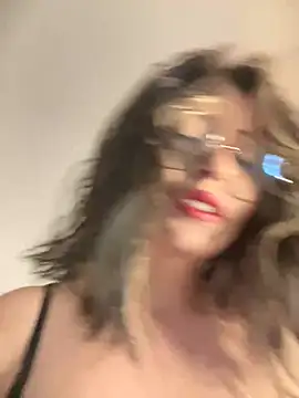 marie2  online show from 12-19-24, 10:42