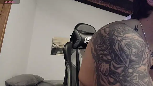 LucianSinclair online show from 05-20-26, 02:18