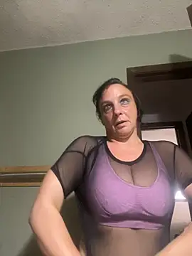 Everlyrose27 online show from 10-08-25, 05:21