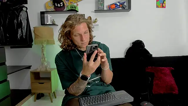 Tom Krakow online show from 01-13-25, 07:42