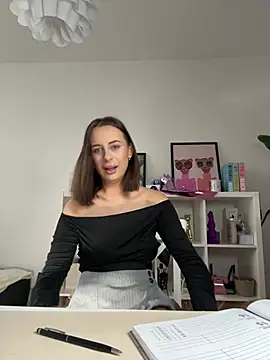 Snapshot of Hii_Lolla chatting on 02-12-25, 09:10 Hii Lolla online show from 02-12-25, 09:10