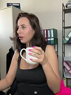 Snapshot of Hii_Lolla chatting on 03-20-25, 07:14 Hii Lolla online show from 03-20-25, 07:14