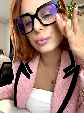 Snapshot of Hii_Lolla chatting on 09-26-25, 06:06 Hii Lolla online show from 09-26-25, 06:06