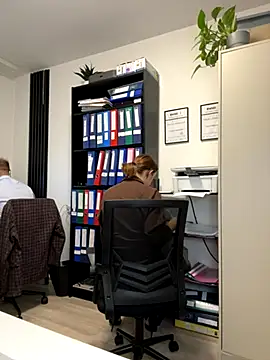 Snapshot of Hii_Lolla chatting on 10-15-25, 06:02 Hii Lolla online show from 10-15-25, 06:02