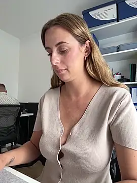 Hii Lolla online show from 05-11-26, 11:05