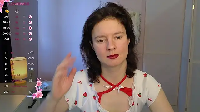 Snapshot of Dana_Magicall chatting on 10-08-25, 11:52 Dana Magicall online show from 10-08-25, 11:52