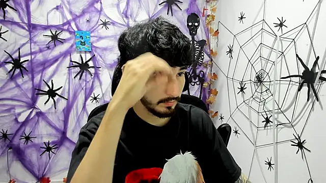 Snapshot of DmitriSanders chatting on 11-16-25, 05:07 DmitriSanders online show from 11-16-25, 05:07