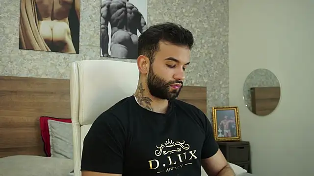 Snapshot of MarkHazze chatting on 12-30-24, 04:09 MarkHazze online show from 12-30-24, 04:09