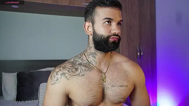 Snapshot of MarkHazze chatting on 10-06-25, 09:01 MarkHazze online show from 10-06-25, 09:01