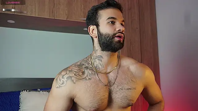 Snapshot of MarkHazze chatting on 10-25-25, 12:18 MarkHazze online show from 10-25-25, 12:18