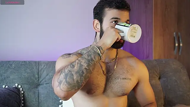 Snapshot of MarkHazze chatting on 11-02-25, 09:50 MarkHazze online show from 11-02-25, 09:50