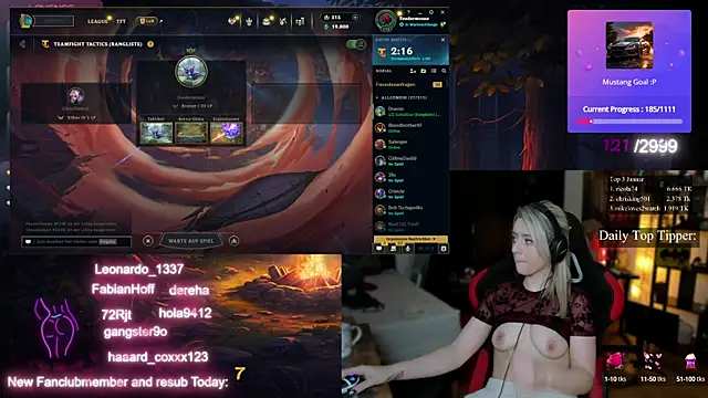 Snapshot of Lisaonthemoon chatting on 01-25-25, 05:30 Lisaonthemoon online show from 01-25-25, 05:30