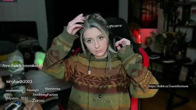 Snapshot of Lisaonthemoon chatting on 03-09-25, 11:46 Lisaonthemoon online show from 03-09-25, 11:46