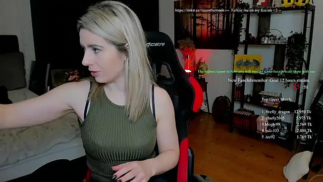 Snapshot of Lisaonthemoon chatting on 03-09-26, 07:18 Lisaonthemoon online show from 03-09-26, 07:18