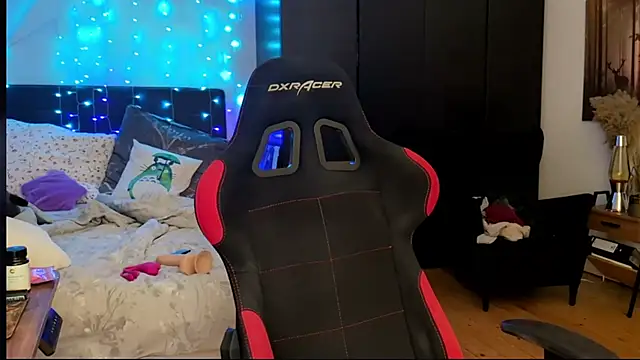 Snapshot of Lisaonthemoon chatting on 03-19-26, 07:07 Lisaonthemoon online show from 03-19-26, 07:07