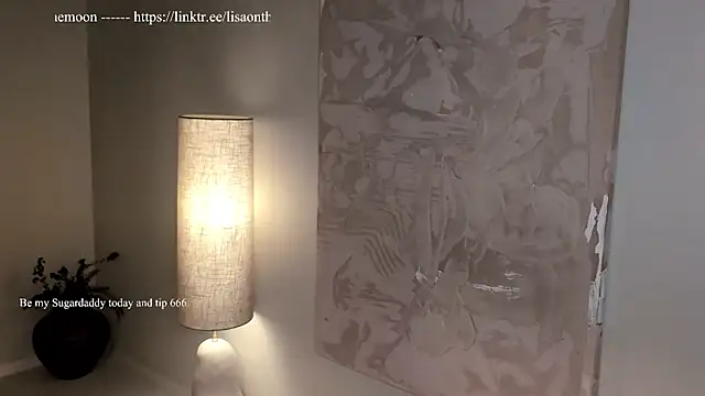 Snapshot of Lisaonthemoon chatting on 03-24-26, 09:09 Lisaonthemoon online show from 03-24-26, 09:09