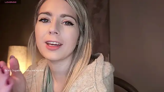 Snapshot of Lisaonthemoon chatting on 03-27-26, 07:46 Lisaonthemoon online show from 03-27-26, 07:46