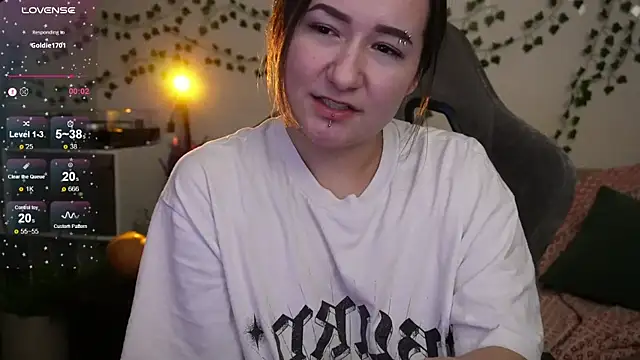 Snapshot of Megan__Hart chatting on 11-09-25, 02:21 Megan Hart online show from 11-09-25, 02:21