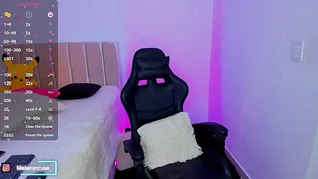 Snapshot of melanyrouse1 chatting on 03-15-25, 10:22 melanyrouse1 online show from 03-15-25, 10:22