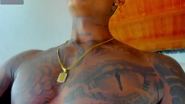 Snapshot of esteveen_ortegas_ chatting on 02-12-26, 03:40 esteveen ortegas online show from 02-12-26, 03:40