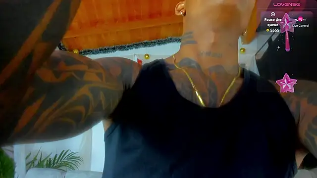 Snapshot of esteveen_ortegas_ chatting on 02-21-26, 03:57 esteveen ortegas online show from 02-21-26, 03:57