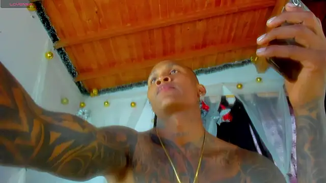 Snapshot of esteveen_ortegas_ chatting on 03-11-26, 09:43 esteveen ortegas online show from 03-11-26, 09:43