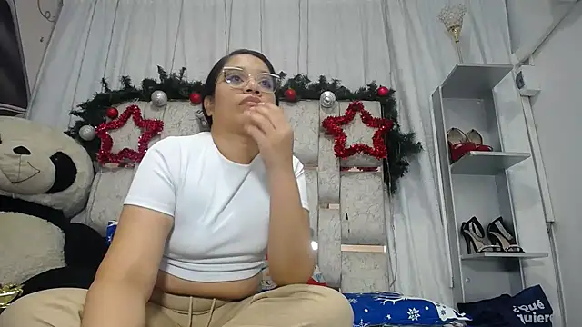 KEYRA-MILLER- online show from 01-08-26, 04:37