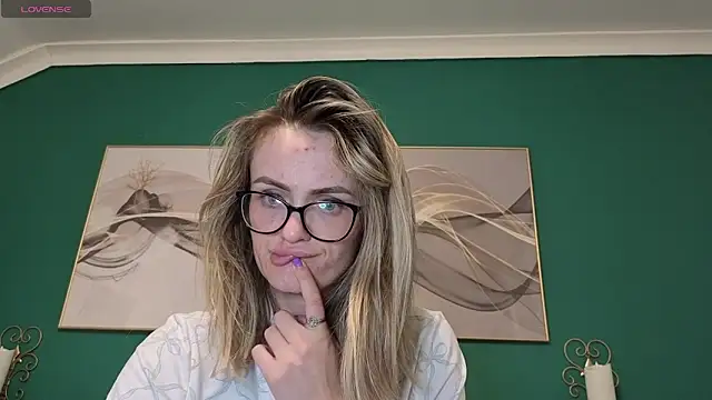 Snapshot of hotjessyca chatting on 05-15-26, 05:58 hotjessyca online show from 05-15-26, 05:58