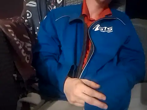 Dogz n daugthers online show from 12-24-24, 12:22