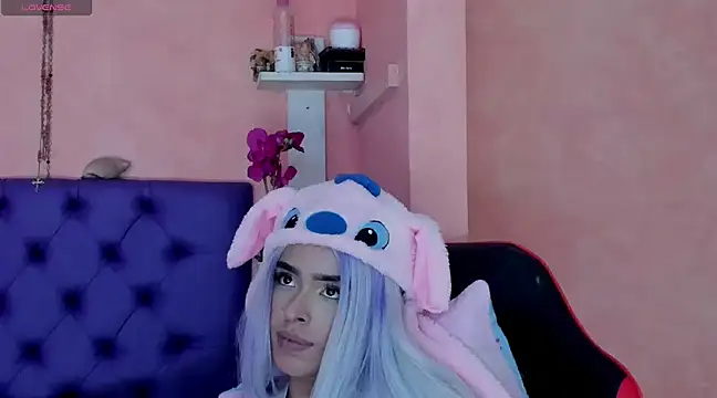 Cloeandtyfanny online show from 12-31-24, 06:16