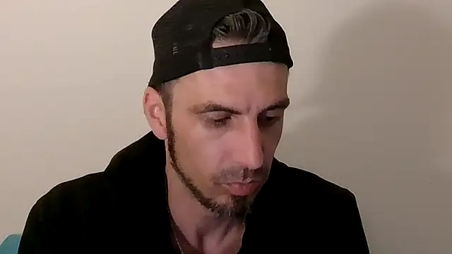Snapshot of Joshedm780 chatting on 10-14-25, 11:33 Joshedm780 online show from 10-14-25, 11:33