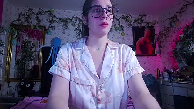 Elizabeth77  online show from 02-22-25, 12:19