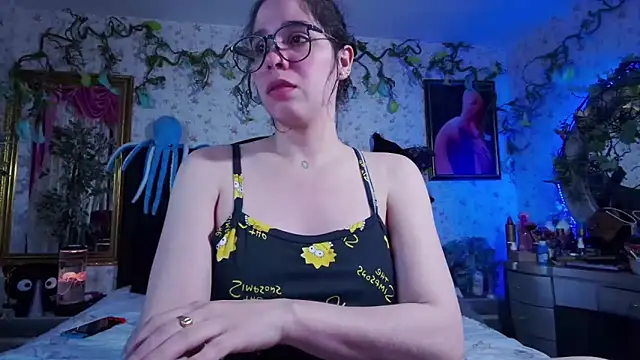 Elizabeth77  online show from 03-22-25, 10:28