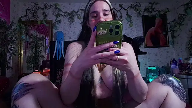 Elizabeth77  online show from 10-10-25, 08:08