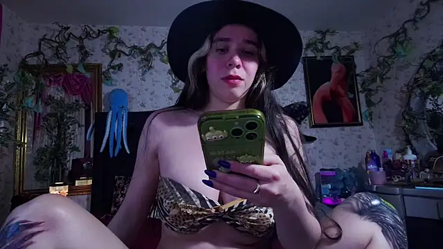 Elizabeth77  online show from 10-12-25, 10:25