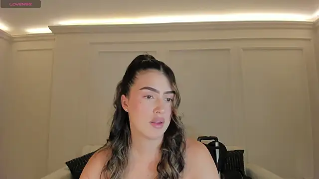 PaulinaSantos  online show from 03-04-26, 07:53